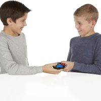 Hasbro Gaming Simon Micro Series Electronic Game for 1 or More Players, Classic Simon Gameplay in a Compact Size, Fun Party Game for Kids Ages 8+ - Image 4