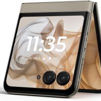 Motorola razr | 2024 | Unlocked | Made for US 8/256GB | 50MP Camera | Beach Sand - Image 5