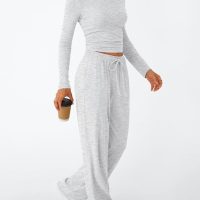 Trendy Queen Women's 2 Piece Matching Lounge Set Long Sleeve Slightly Crop Top Wide Leg Pants Casual Sweatsuit - Image 3