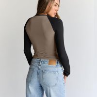 Trendy Queen Women's Long Sleeve Shirts Slim Fit Stretchy Color Block Slightly Cropped Tops - Image 4