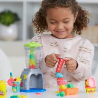 Play Doh Swirlin' Smoothies Toy Blender Playset, Play Kitchen Appliances, Kids Arts and Crafts Toys for 3 Year Old Girls and Boys and Up - Image 6
