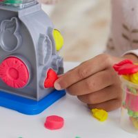 Play Doh Swirlin' Smoothies Toy Blender Playset, Play Kitchen Appliances, Kids Arts and Crafts Toys for 3 Year Old Girls and Boys and Up - Image 12