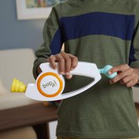 Hasbro Gaming Bop It! Electronic Game for Kids Ages 8 and up, Kids Games for 1 or More Players, Board Games for Kids, Kids Gifts - Image 3