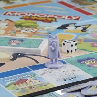 Hasbro Gaming Monopoly Junior Bluey Edition Board Game | Kids Play as Bluey, Bingo, Mum & Dad for Girls & Boys | Ages 5+ (Amazon Exclusive) - Image 4
