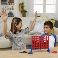Hasbro Gaming Connect 4 Marvel Spider-Man Edition, Strategy Board Game for 2 Players, Ages 6 and Up (Amazon Exclusive) - Image 9