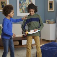 Hasbro Gaming Bop It! Electronic Game for Kids Ages 8 and up, Kids Games for 1 or More Players, Board Games for Kids, Kids Gifts - Image 6