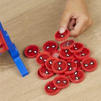 Hasbro Gaming Connect 4 Marvel Spider-Man Edition, Strategy Board Game for 2 Players, Ages 6 and Up (Amazon Exclusive) - Image 5