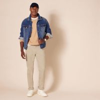 Amazon Essentials Men's Classic-Fit Casual Stretch Chino Pant - Image 5