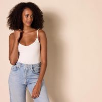 Amazon Essentials Women's Slim-Fit Knit V-Neck Layering Cami (Available in Plus Size), Pack of 4 - Image 2