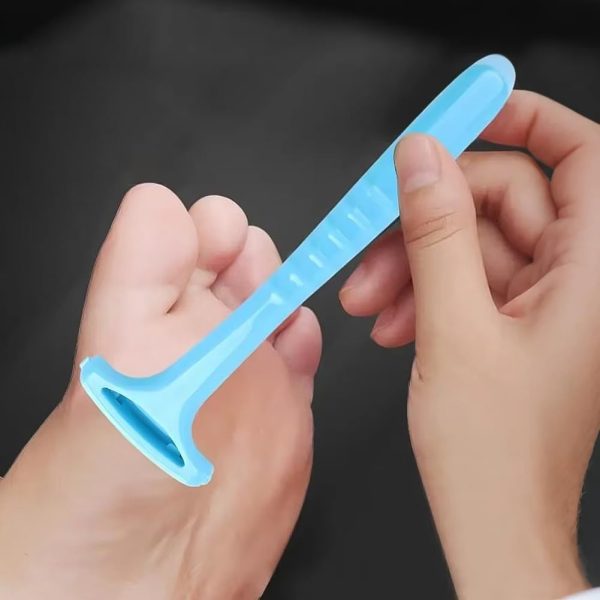 1pc Household Plastic Pedicure File - A Foot Care Tool Designed with Mobility in Mind for Thorough Foot Cleaning（Blue）