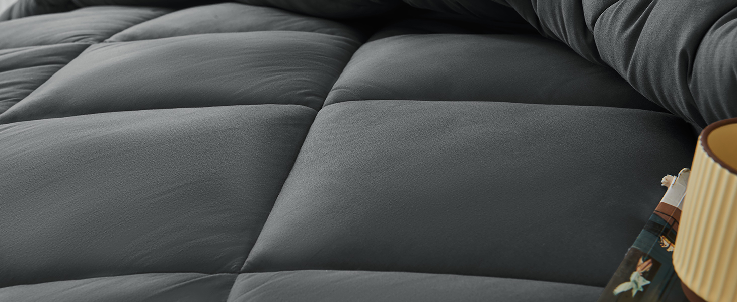 HEVUMYI Comforter Set 7 Pieces, All Season Reversible Bed in a Bag Queen