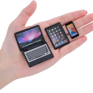 cobee 3Pcs Miniature Dollhouse Décor, 1:12 Metal Simulation Laptop Tablet Smart Phone, Mini- Dollhouse Miniatures Furniture Accessories, Doll House Miniatures Play Set (Black 3Pcs)