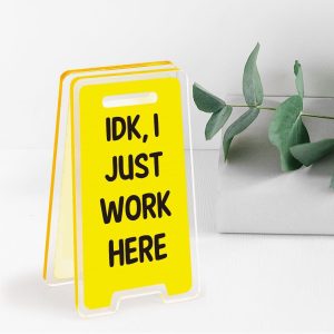Funny Office Desk Decor Signs Gag Work Gifts for Employee Teammate Boss Coworkers Friends Women Men Office Desk Accessories Sign Cubicle Decor