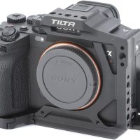 Tilta Half Camera Cage Compatible with Sony a7R V, with Mount Accessories via Cold Shoe and 1/4"-20 Threads with Locating Pins | TA-T46-HCC (Black) - Image 4