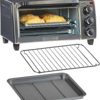 BLACK+DECKER 4-Slice Convection Oven, Stainless Steel, Curved Interior Fits a 9 inch Pizza, TO1313SBD - Image 7