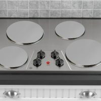 Reston Lloyd, Burner Covers For Electric Stovetop, Decorative Lightweight Tin Covers, Set of 4 (2-8 inch & 2-10 inch), Conceals Messy Drip Pans, Stainless Steel Color - Image 2