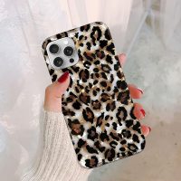 J.west Compatible with iPhone 16 Pro Max Case 6.9 inch,Luxury Sparkle Translucent Clear Vintage Leopard Print Soft Silicone Cover for Girls Women Protective Phone Case for iPhone 16 Pro Max Cheetah - Image 3