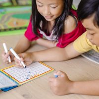 Melissa & Doug On The Go Game On! Reusable Games Wipe-Off Activity Pad Reusable Travel Toy with 2 Dry-Erase Markers - FSC Certified - Image 2