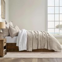 EVERGRACE Luxury Velvet Quilt Set King Size 3 Piece, Soft Cross-Stitch Velvet Comforter Set with Pillow Shams, Lightweight Coverlet Bedspread Bedding Set for All Seasons, Light Taupe - Image 3