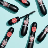essence | Bye Bye Panda Eyes Tubing Mascara | Smudge-proof, Volumizing Definition | Vegan, Cruelty Free, Free From Parabens & Oils (Pack of 1) - Image 7