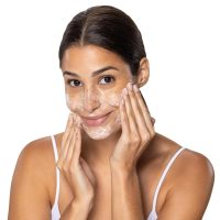 Neutrogena Deep Clean Daily Facial Cream Cleanser with Beta Hydroxy Acid to Remove Dirt, Oil & Makeup, Alcohol-Free, Oil-Free & Non-Comedogenic, 7 fl. oz - Image 2