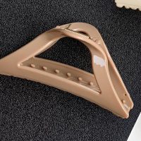 Glossy Triangle Hair Claws - Stylish Non-Slip Acrylic Claw Clips for Women, Perfect for Everyday and Thick Hair - Image 5