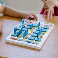 Melissa & Doug Flip to Win Travel Memory Game - Wooden Game Board, 7 Double-Sided Cards Road Trip Essentials for Kids, Hangman for Kids, Memory Toy for Toddlers and 5+ - Image 9