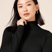 Amazon Essentials Women's Classic-Fit Lightweight Long-Sleeve Turtleneck Sweater (Available in Plus Size) - Image 4