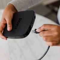 Roku Ultra | Streaming Media Player 4K/HD/HDR with Premium JBL Headphones - Image 7