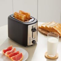 Amazon Basics 2 Slice Toaster, With 6 Browning Settings, Extra Wide Slots For Bagels and Special Breads, Removable Easy-to-Clean Crumb Tray, Cancel/Defrost/Bagel Buttons, 900W, Black & Silver - Image 5