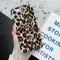 J.west Compatible with iPhone 16 Pro Max Case 6.9 inch,Luxury Sparkle Translucent Clear Vintage Leopard Print Soft Silicone Cover for Girls Women Protective Phone Case for iPhone 16 Pro Max Cheetah - Image 9