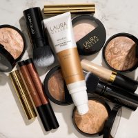 LAURA GELLER NEW YORK Baked Balance-N-Glow Illuminating Foundation - Light - Buildable Sheer to Light Coverage - Satin Finish - Image 9