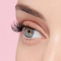 KISS imPRESS Falsies Press On Self Adhesive Eyelashes, 12mm-14mm Natural Volume Press On Lashes, Black, No Glue Needed, Invisible Band, 20 Lash Clusters & Non-Stick Applicator - Natural - Image 15