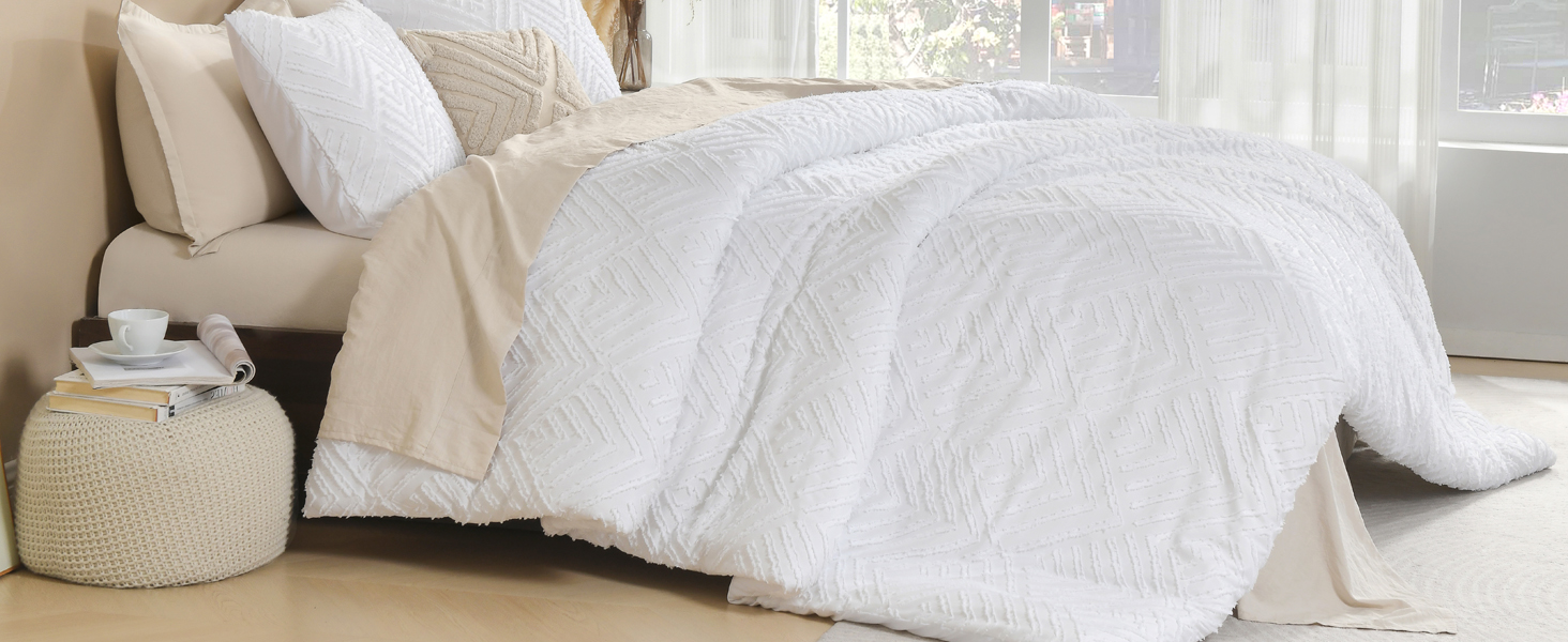 tufted comforter