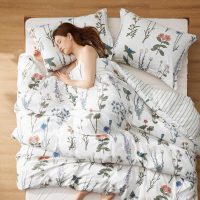 Bedsure Comforter Set Queen Size - Cute Floral Bedding Comforter Set, 3 Pieces, 1 Soft Reversible Coconut White Botanical Flowers Comforter and 2 Pillow Shams - Image 3