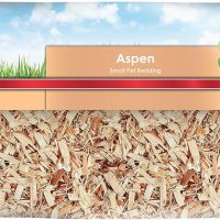 Kaytee Aspen Small Animal Pet Bedding For Pet Guinea Pigs, Rabbits, Hamsters, Gerbils, and Chinchillas, 52.4 Liters - Image 3
