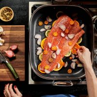 HexClad Hybrid Nonstick Small Roasting Pan with Rack, Dishwasher-Friendly, Oven-Safe Up to 900°F, Compatible with All Cooktops - Image 7
