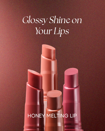 Glossy shine on your lips