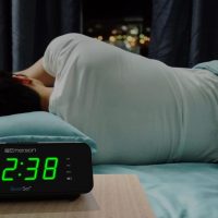 Emerson SmartSet Dual Alarm Clock Radio with AM/FM Radio, Dimmer, Sleep Timer and .9" LED Display, CKS1900 - Image 6