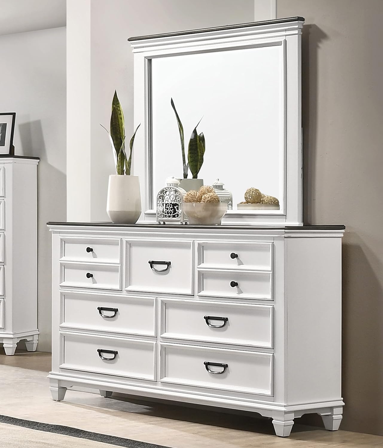 Roundhill Furniture Clelane Wood Bedroom Set with Shiplap Panel Queen Bed, Dresser, Mirror, Two Nightstands, and Chest in Weathered White and Dark Gray - Image 6
