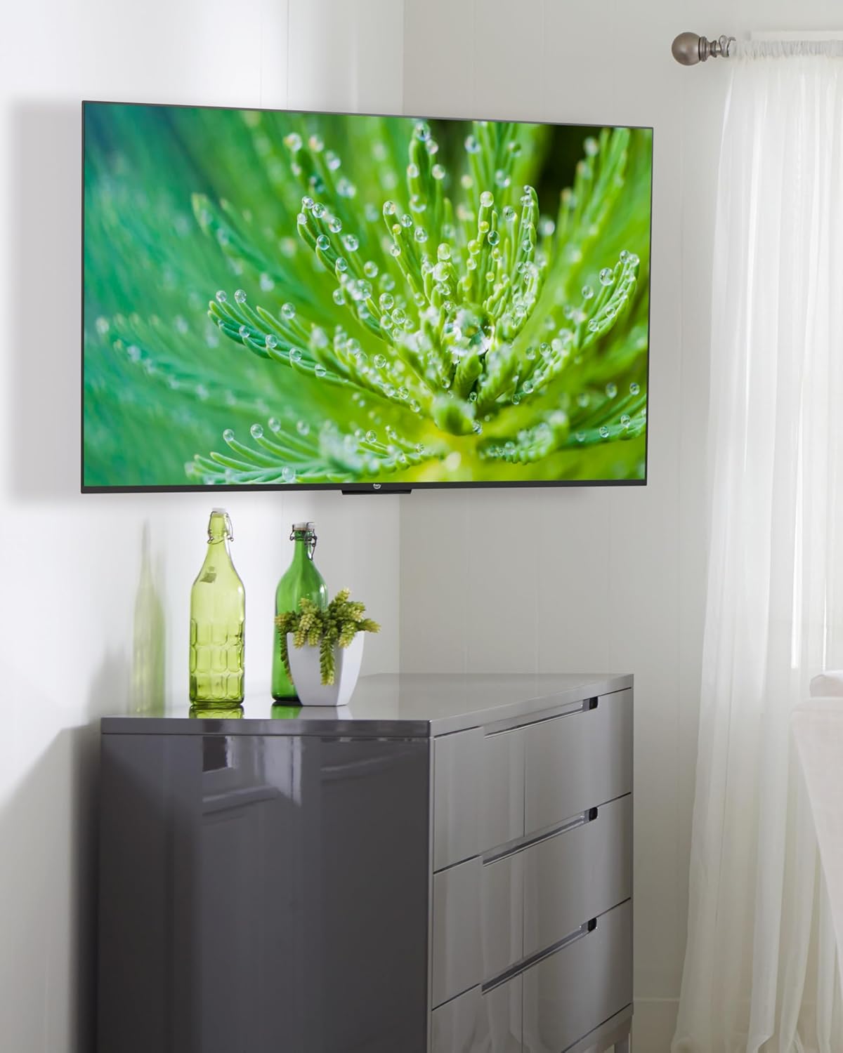 Made for Amazon Universal Large Full-Motion TV Wall Mount for Amazon Fire TV Smart TVs 42” to 90” - Image 7