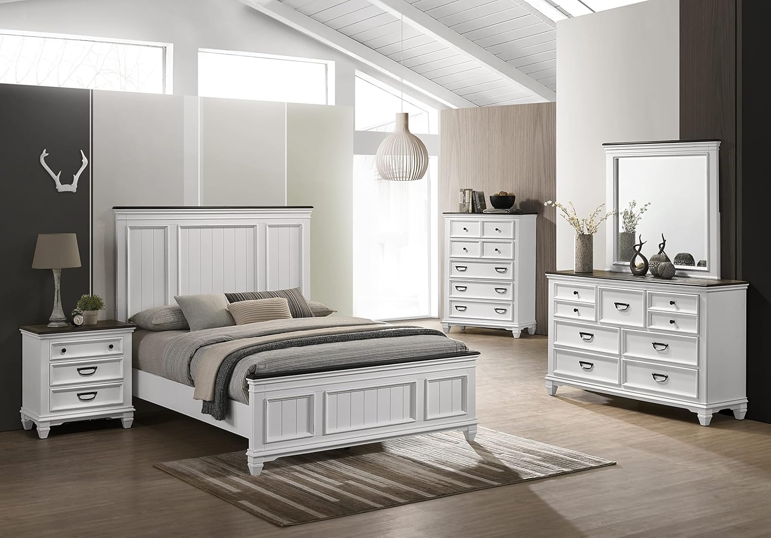 Roundhill Furniture Clelane Wood Bedroom Set with Shiplap Panel Queen Bed, Dresser, Mirror, Nightstand, and Chest in Weathered White and Dark Gray