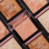 wet n wild MegaGlo Highlighting Powder Warm Gold Golden Flower Crown - Image 9