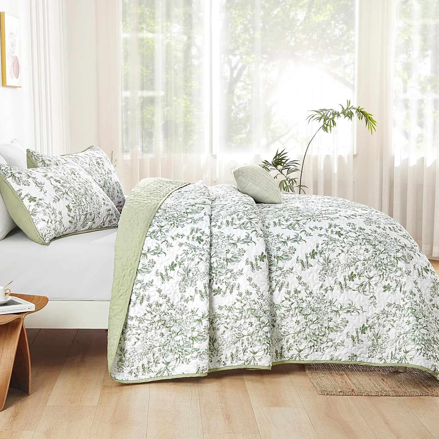 WONGS BDEEING Quilt King Size, Sage Green Quilt Bedding Set with 2 Pillowcases, Botanical Quilt for King Bed, Soft Microfiber Lightweight Coverlet Bedspread for All Season (110"×90", 3 Pieces) - Image 3