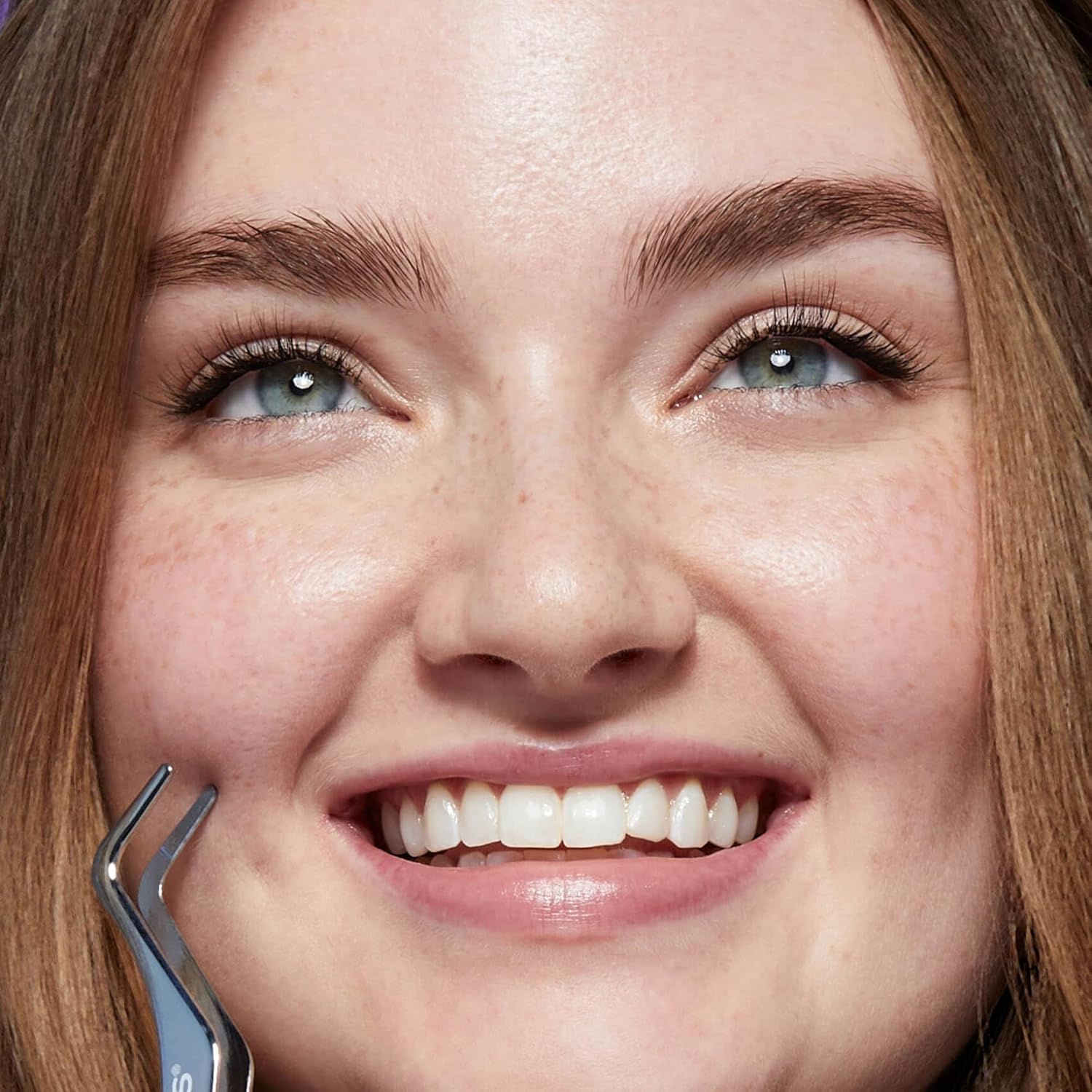 KISS Falscara DIY Eyelash Extension Lengthening Wisps - Featherlight Synthetic Reusable Artificial Eyelashes Multipack of 24 Mini Lash Clusters for that Authentic Eyelash Extension Look - Image 7