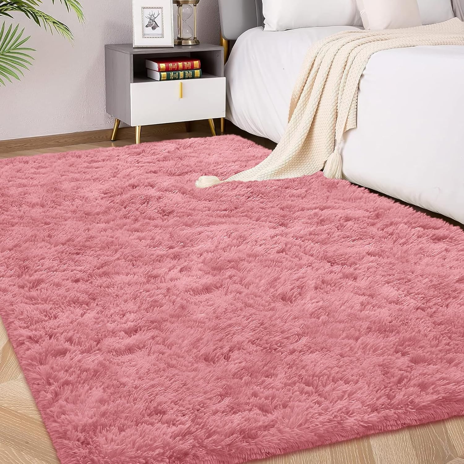 FVVRAX 4x6 ft Ultra Soft Shag Area Rug - Plush Fluffy Non-Shedding Carpet for Bedroom & Living Room, Modern Home Decor Bedside Rug for Kids Nursery Dorms, Easy Clean, Pink