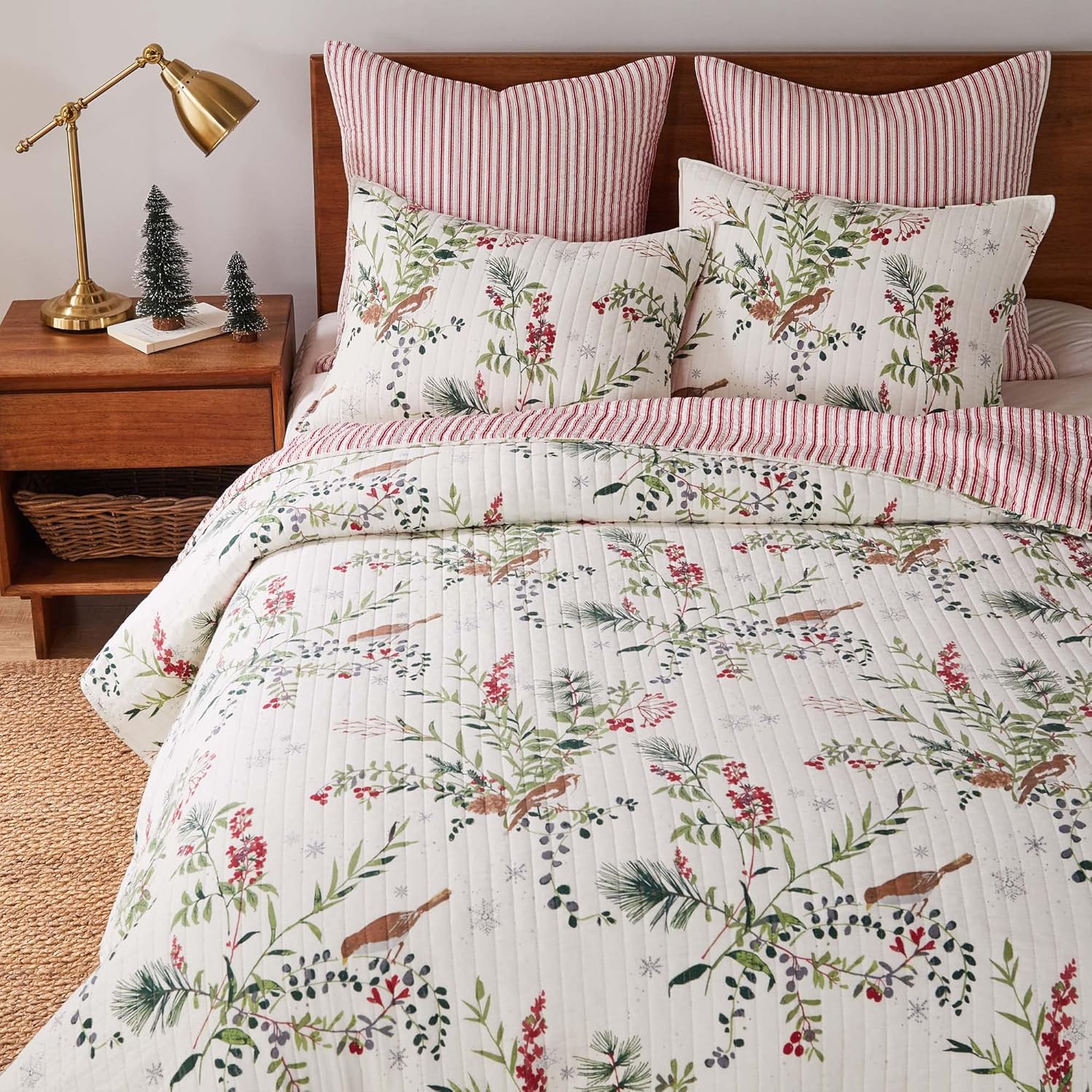 Levtex Home - Winterberry Forest Christmas Quilt Set - King/Cal King Holiday Quilt 106x92 and Two King Pillow Shams 20x36 - Green, Red, Grey and Cream - Reversible - Cotton/Polyester - Image 4