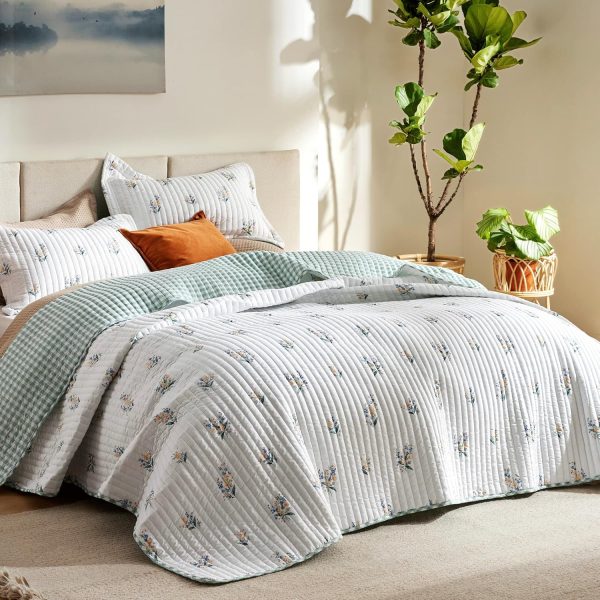 Bedsure Floral Quilt Queen Size - Reversible Botanical Spring Flower Quilt Bedding Microfiber Lightweight Bedspread, Soft Coverlet for All Seasons (90"x96")