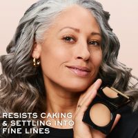 Lancôme Dual Finish Multi-tasking Longwear Powder Foundation - Matte Finish - Long-wearing - Full Coverage - Pressed Powder Formula - Image 7