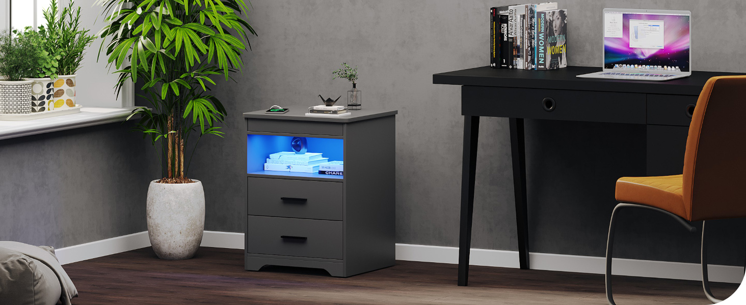 Elegant and modern design of the end table complements any room decor